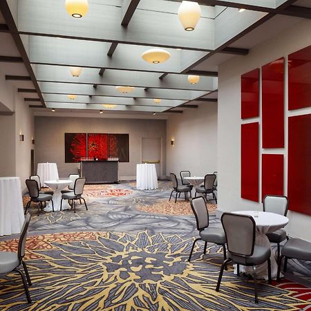 Отель Hilton Chicago/Нортбрук Экстерьер фото