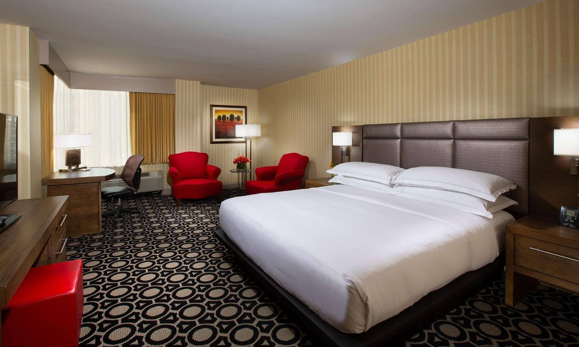 Отель Hilton Chicago/Нортбрук Экстерьер фото