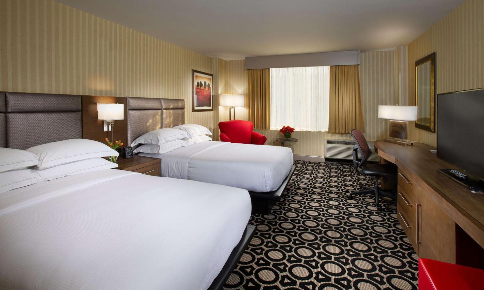 Отель Hilton Chicago/Нортбрук Экстерьер фото