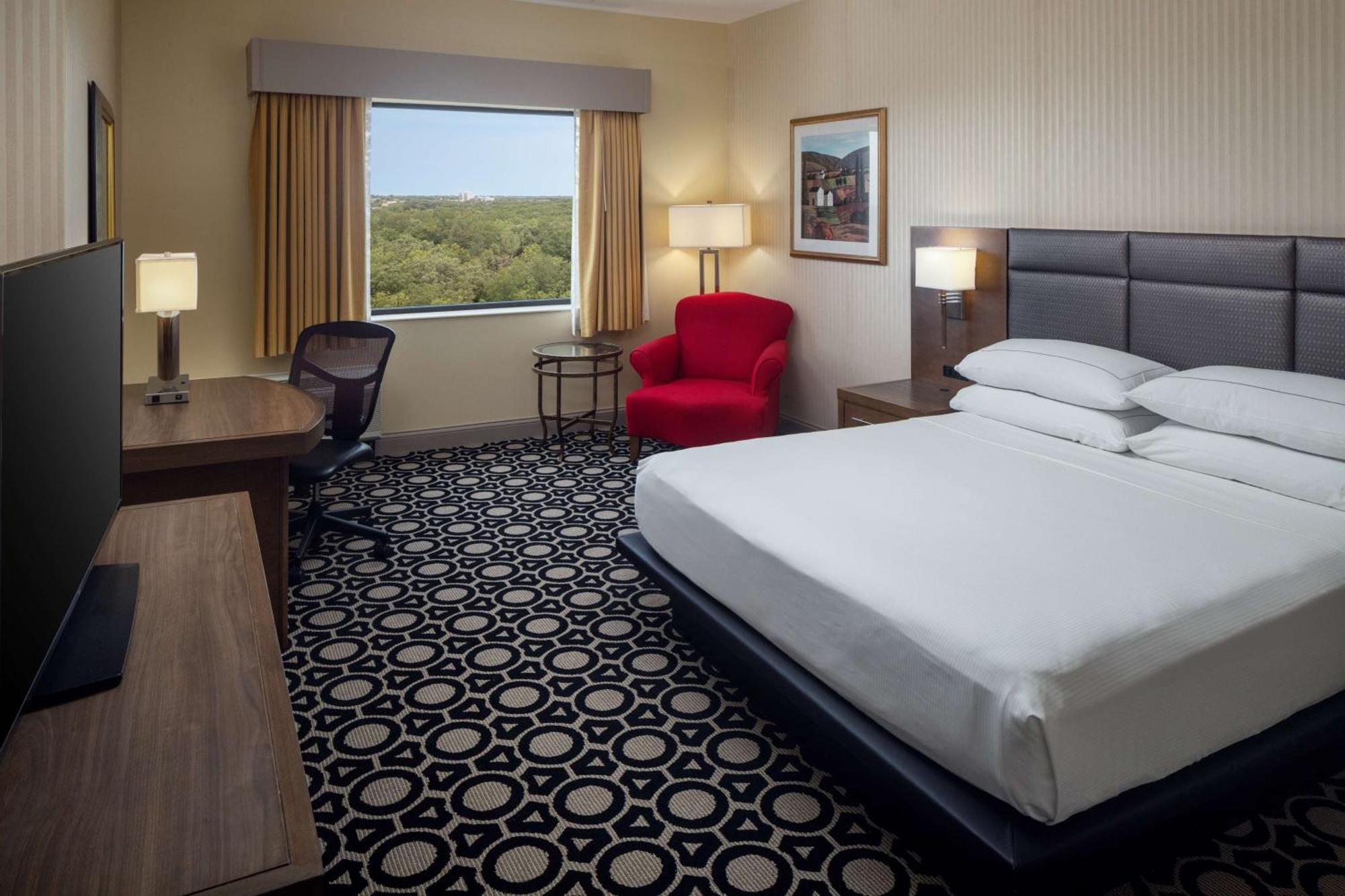 Отель Hilton Chicago/Нортбрук Экстерьер фото