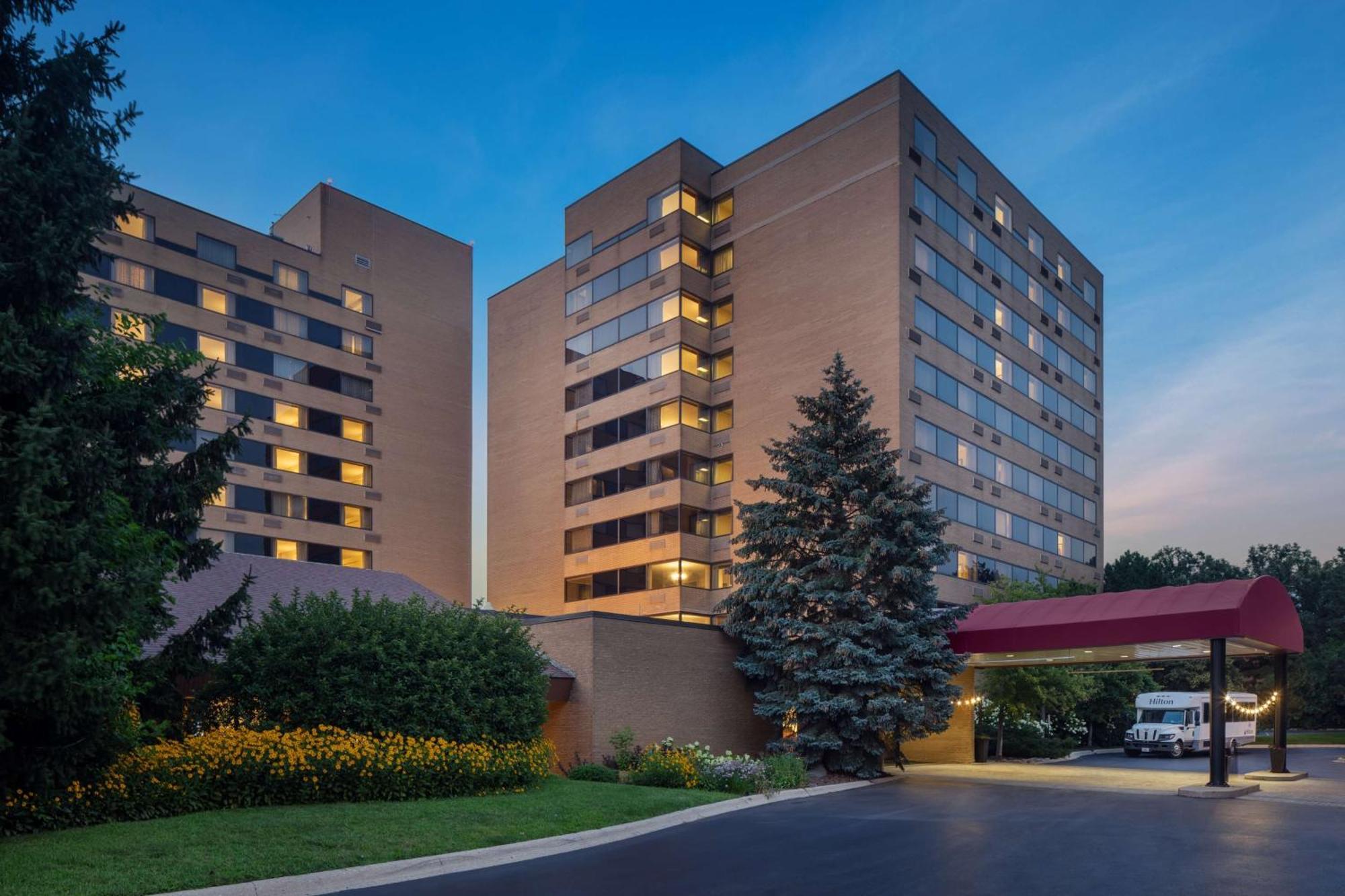 Отель Hilton Chicago/Нортбрук Экстерьер фото